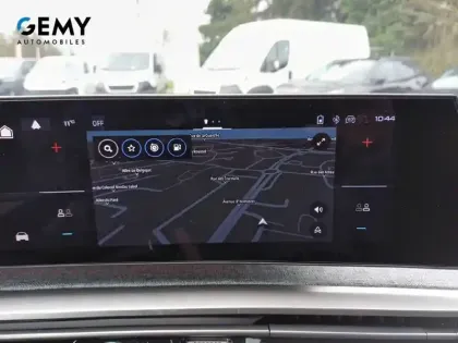 Photo 23 Peugeot 5008  Hybrid 145 ch e-DCS6