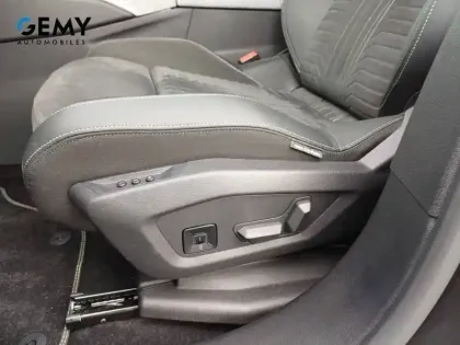 Photo 15 Peugeot 5008  Hybrid 145 ch e-DCS6