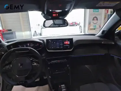 Photo 41 Peugeot 2008  Hybrid 145 e-DCS6