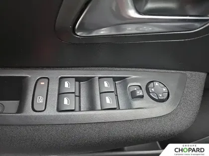 Photo 97 Peugeot 208  PureTech 75 S&S BVM5