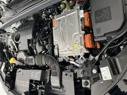 Photo 83 Renault Symbioz  E-Tech full hybrid 145