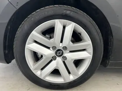 Photo 18 Renault Clio Gén. V (BJA) Ph2 Evolution 5