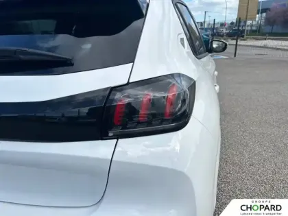 Photo 22 Peugeot 208  PureTech 100 S&S EAT8