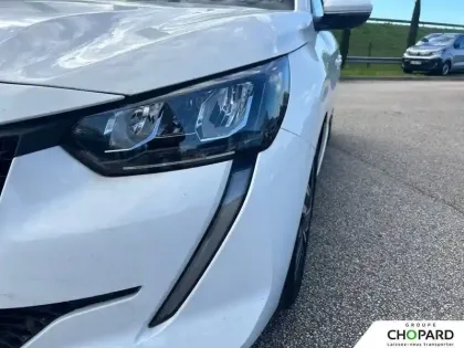 Photo 21 Peugeot 208  PureTech 100 S&S EAT8