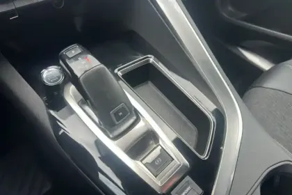 Photo 19 Peugeot 3008 Gén. II Ph1 GT Line 5