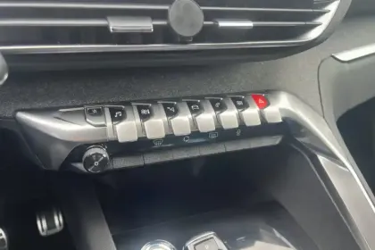 Photo 18 Peugeot 3008 Gén. II Ph1 GT Line 5