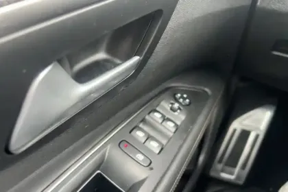 Photo 16 Peugeot 3008 Gén. II Ph1 GT Line 5