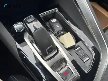 Photo 17 Peugeot 3008  BlueHDi 130ch S&S EAT8