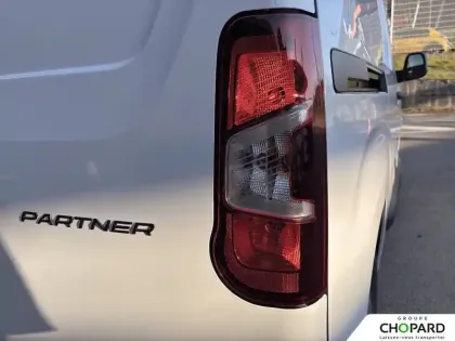 Photo 10 Peugeot Partner  FGN DIESEL 130 CH M AUT