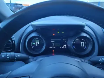 Photo 13 Toyota Yaris  Hybride 116h