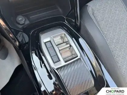 Photo 89 Peugeot 2008  BlueHDi 130 S&S EAT8