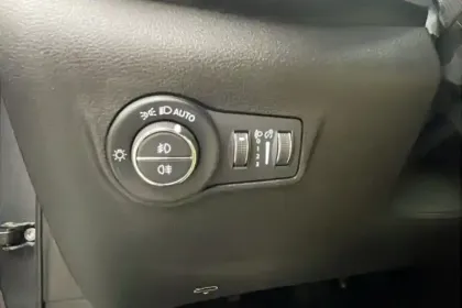 Photo 15 Jeep Compass  1.5 Turbo T4 130 ch e-Hybrid BVR7