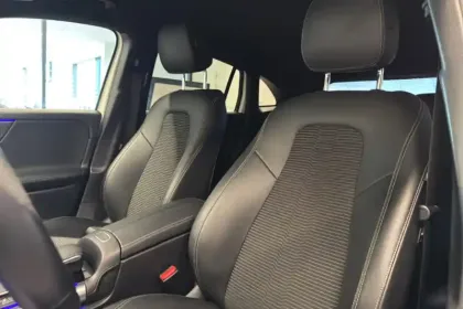 Photo 9 Mercedes GLA  200 d 8G-DCT