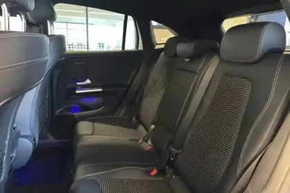 Photo 10 Mercedes GLA  200 d 8G-DCT