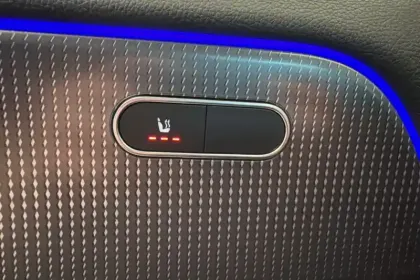 Photo 14 Mercedes GLA  200 d 8G-DCT