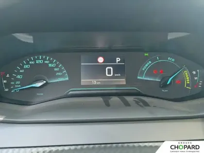 Photo 50 Peugeot 2008  Hybrid 145 e-DCS6