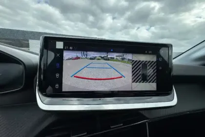 Photo 17 Peugeot 208  Hybrid 110 ch e-DCS6