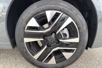 Photo 27 Peugeot 208  Hybrid 110 ch e-DCS6