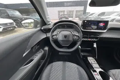 Photo 11 Peugeot 208  Hybrid 110 ch e-DCS6