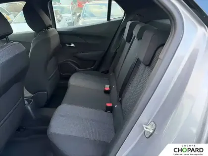 Photo 44 Peugeot 2008  Hybrid 145 e-DCS6