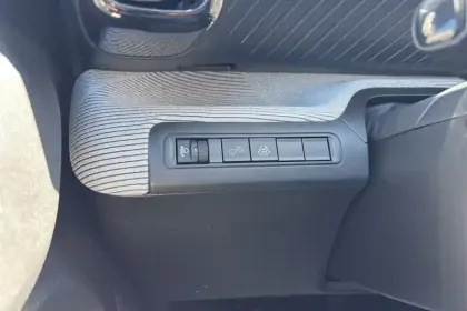 Photo 19 Citroën C3 Aircross  Hybride 145 e-DCS6