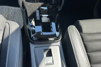 Photo 21 Citroën C3 Aircross  Hybride 145 e-DCS6