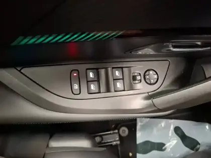 Photo 23 Peugeot 2008 Gén. II Ph1 NG Allure Pack 5