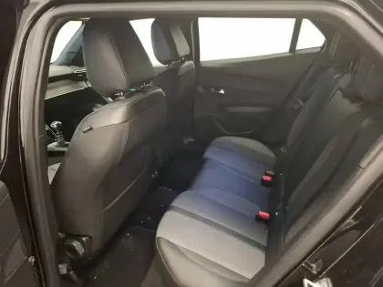 Photo 47 Peugeot 2008  PureTech 130 S&S BVM6