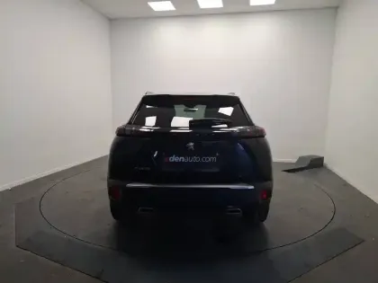 Photo 39 Peugeot 2008  PureTech 130 S&S BVM6