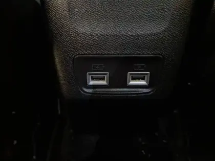 Photo 63 Peugeot 2008  PureTech 130 S&S BVM6