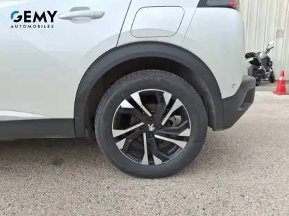 Photo 10 Peugeot 2008  Electrique 136 ch