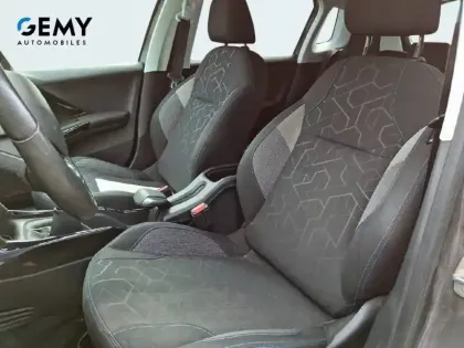 Photo 40 Peugeot 2008  PureTech 82ch S&S BVM5