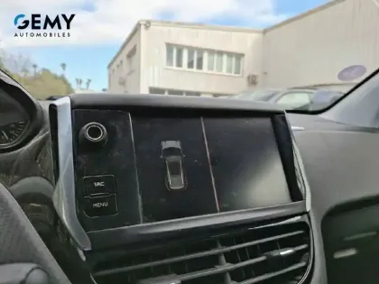 Photo 46 Peugeot 2008  PureTech 82ch S&S BVM5