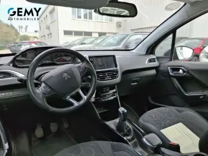 Photo 23 Peugeot 2008  PureTech 82ch S&S BVM5