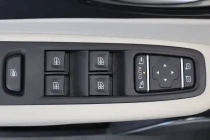 Photo 13 Renault Captur  TCe 150 FAP EDC