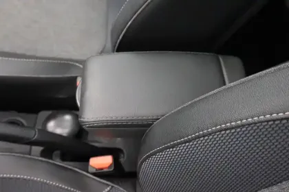 Photo 35 Renault Captur  TCe 150 FAP EDC