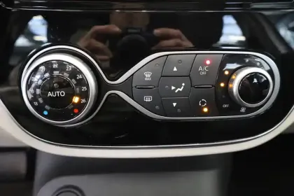 Photo 10 Renault Captur  TCe 150 FAP EDC