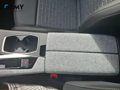 Photo 16 Peugeot 3008  Electrique 210 ch 73 kWh