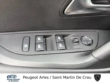 Photo 11 Peugeot 2008  Electrique 136 ch