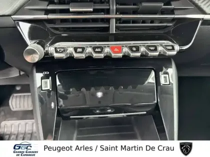 Photo 14 Peugeot 2008  Electrique 136 ch