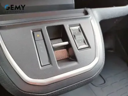 Photo 13 Peugeot Expert  CA FIXE M DIESEL 180 CH AUTOMATIQUE