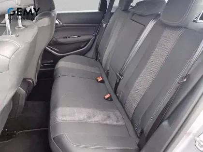 Photo 9 Peugeot 308  SW PureTech 130ch S&S EAT8