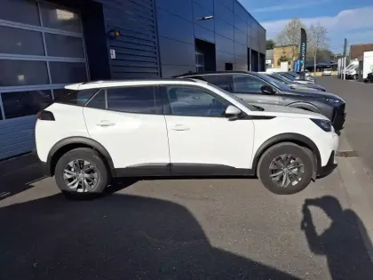 Photo 9 Peugeot 2008  PureTech 130 S&S BVM6