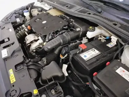 Photo 14 Peugeot 208  BlueHDi 100 S&S BVM6