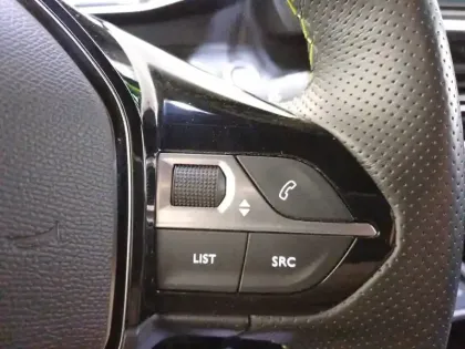 Photo 27 Peugeot 208  BlueHDi 100 S&S BVM6