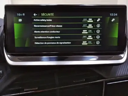 Photo 21 Peugeot 208  BlueHDi 100 S&S BVM6