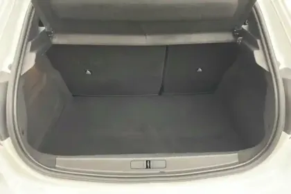 Photo 40 Peugeot 208  PureTech 100 S&S BVM6