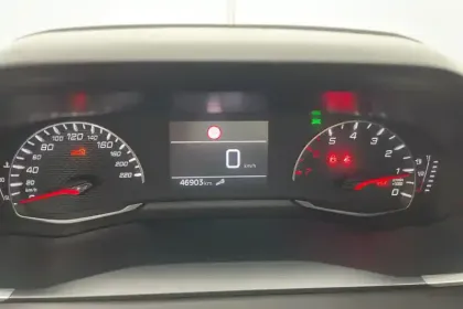 Photo 45 Peugeot 208  PureTech 100 S&S BVM6