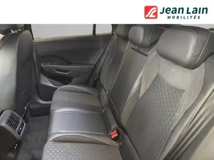 Photo 16 Volkswagen T-roc  1.5 eTSI EVO2 Hybrid 150 ch DSG7