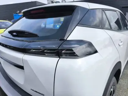 Photo 36 Peugeot 2008  Hybrid 110 e-DCS6